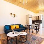 Mani View Luxury House דירה *