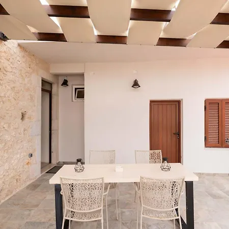 Mani View Luxury House Apartman *